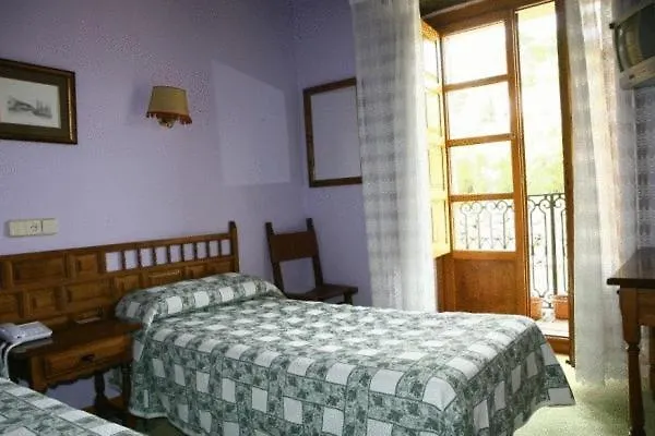 Guest house Del Pas 2*